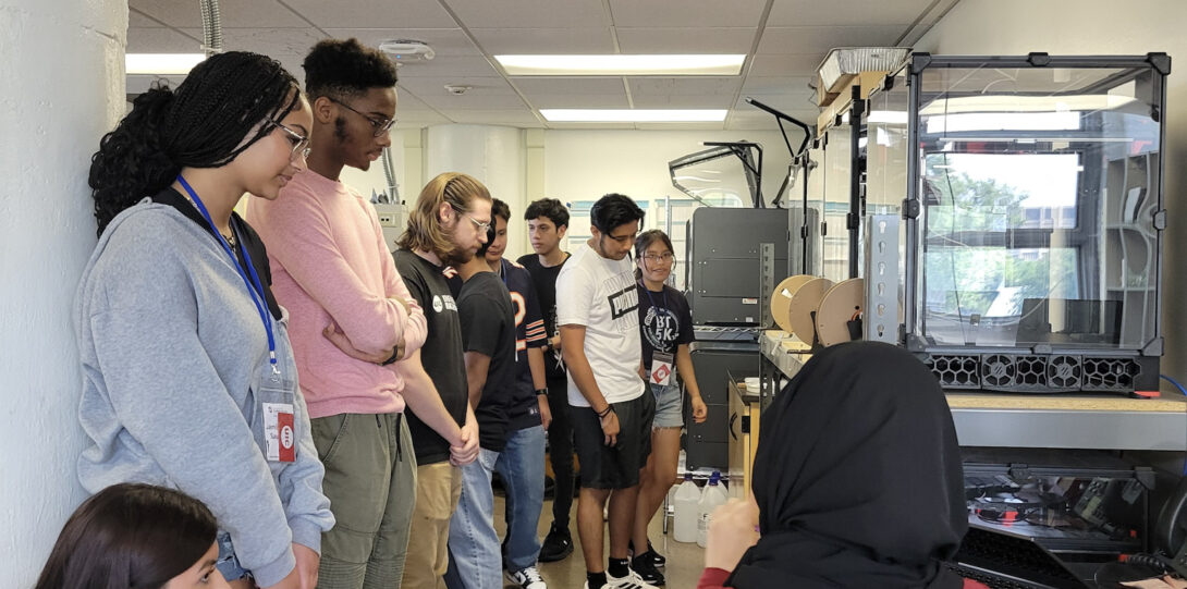 Scholars at Makerspace